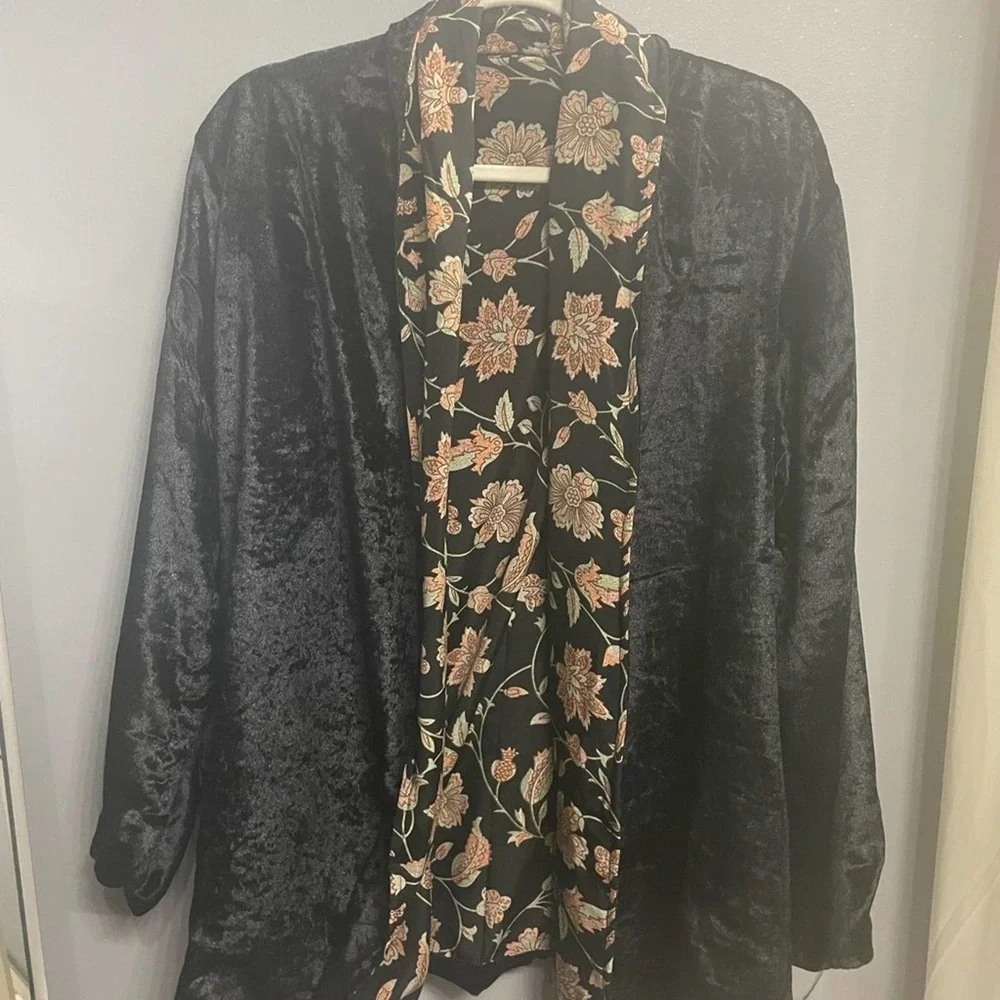 Cienna NWT  Reversible Velvet Jacket Women’s - Size Small/Medium - Picture 6 of 9
